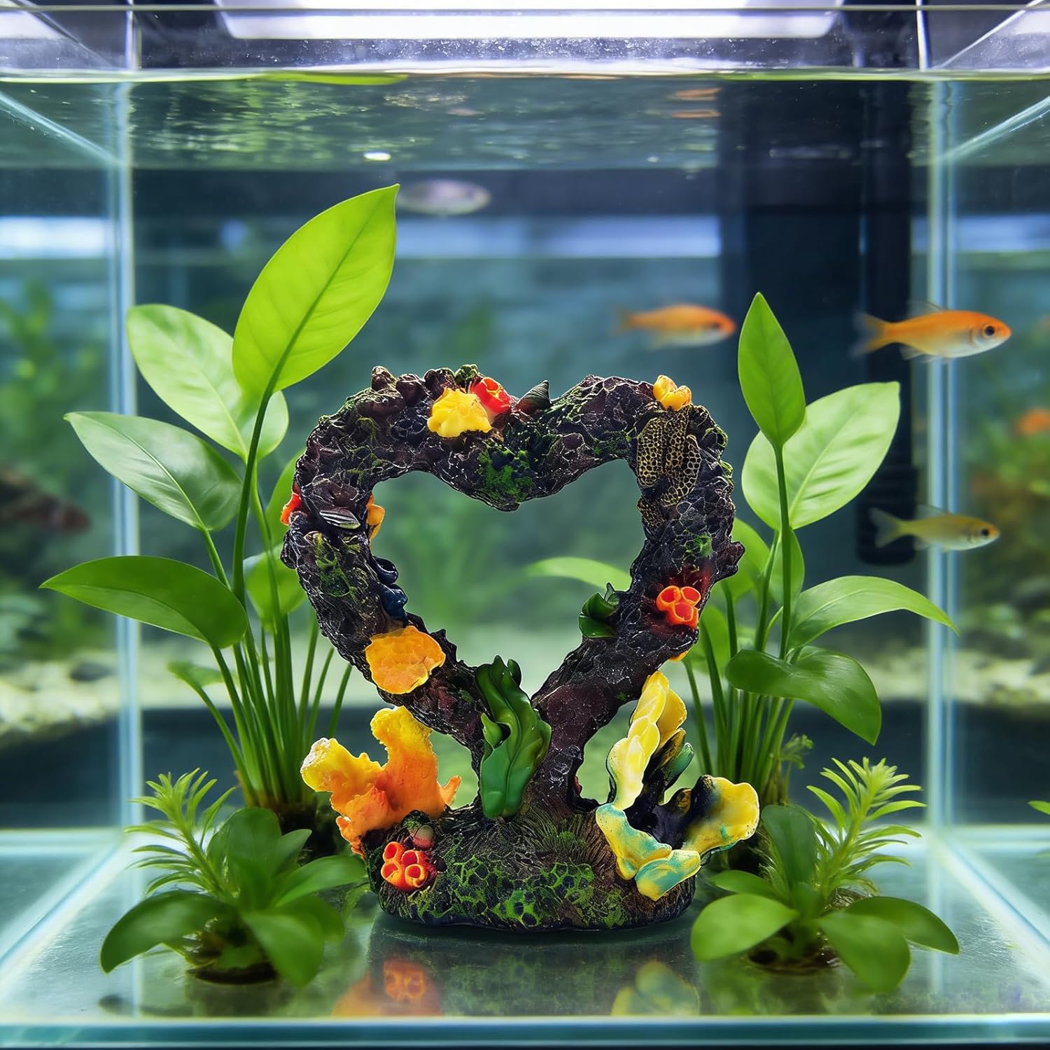Heart Shaped Resin Coral Aquarium Ornament, Freshwater Saltwater Fish Tank Hideout for Small Fish Shrimp Aquascaping